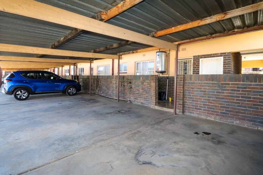 2 Bedroom Property for Sale in La Hoff North West